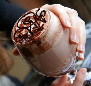 800px-hot_chocolate_in_montsalvat__melbourne